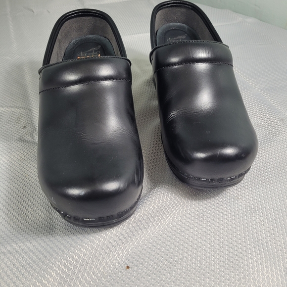 Dansko Nursing Clogs Shoes Black Patent Leather Women's Size EUR 39 - US 8.5/9 - Picture 5 of 9